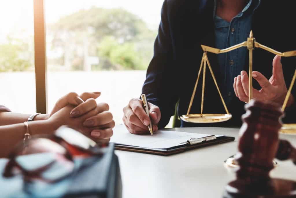 Court Applications vs. Mediation: A Less Stressful Path with EH Mediation Billericay
